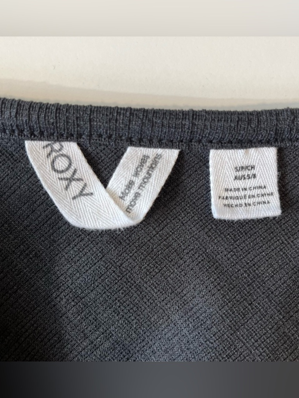 Roxy Ribbed Crop Tank Top | Small - Picture 5 of 6